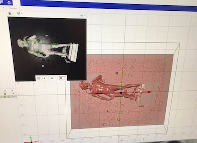 Scanning the model with the GOM Scanner